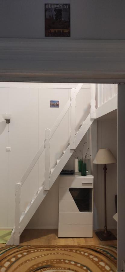 Апартаменты Simon Says Full Apartman In The Heart Of Будапешт Экстерьер фото